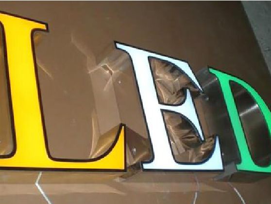周口介绍LED招牌的基础知识。